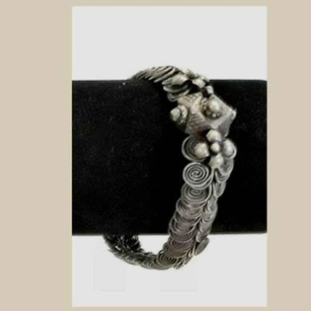 Rare Gunmetal Swirled Linked Bracelet